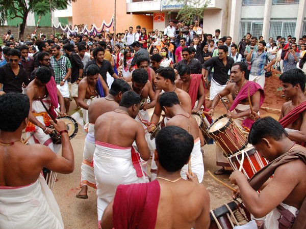 সব ধর্মের মিলন