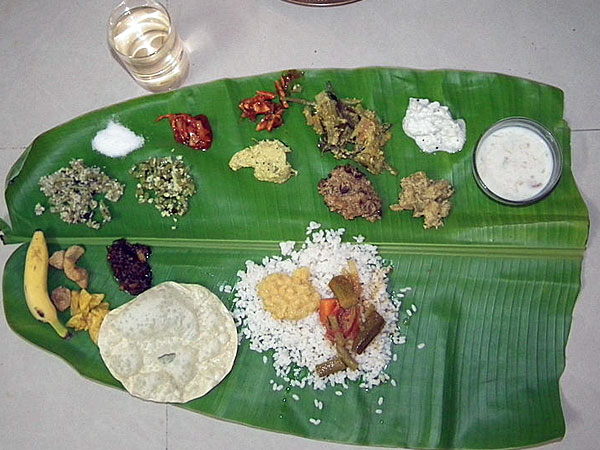 ওনামের মধ্যাহ্নভোজ