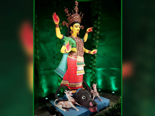 কংক্রিটের জঙ্গলে তাজা ঘাসের ছোঁয়া পেতে চান, ঘুরে আসুন টালা দক্ষিণপল্লির পুজো মণ্ডপে কংক্রিটের জঙ্গলে তাজা ঘাসের ছোঁয়া পেতে চান, ঘুরে আসুন টালা দক্ষিণপল্লির পুজো মণ্ডপে