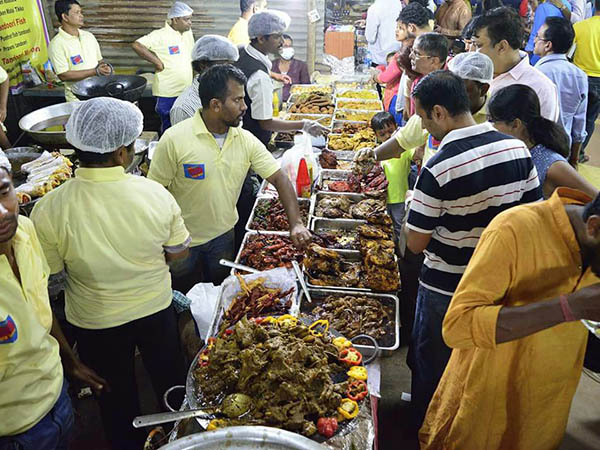 ওয়ান ইন্ডিয়া বাংলা-- এবারের পুজোয় কোথায় কোথায় এই স্টল করা হবে ?