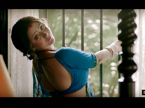 দুপুরের একাকীত্ব ঘোচাতে আসছেন উমা বৌদি, নাম ভূমিকায় স্বস্তিকা দুপুরের একাকীত্ব ঘোচাতে আসছেন উমা বৌদি, নাম ভূমিকায় স্বস্তিকা