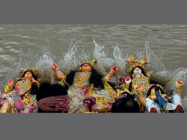 বিসর্জন-নির্দেশিকা খারিজ নিয়ে কড়া প্রতিক্রিয়া মমতার বিসর্জন-নির্দেশিকা খারিজ নিয়ে কড়া প্রতিক্রিয়া মমতার