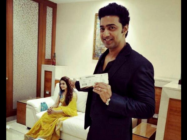 'ককপিট'-এর আগাম টিকিট