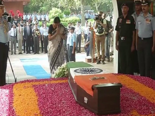 শেষবিদায়ে বায়ুসেনা মার্শাল অর্জন সিং শেষবিদায়ে বায়ুসেনা মার্শাল অর্জন সিং
