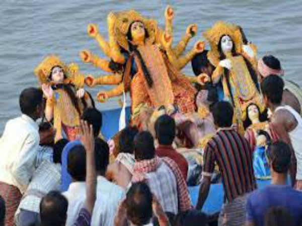 গণেশ বিসর্জন থেকে শিক্ষা, ঘাটগুলিতে কড়া নজরদারি কলকাতা পুলিশের গণেশ বিসর্জন থেকে শিক্ষা, ঘাটগুলিতে কড়া নজরদারি কলকাতা পুলিশের