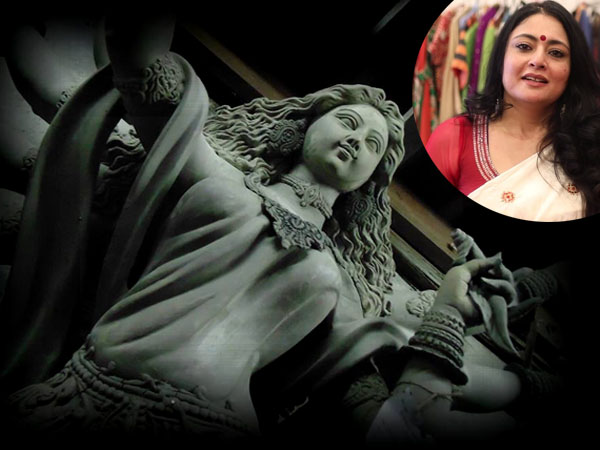 মা দুর্গাকে সোনার শাড়িতে সাজাবেন অগ্নিমিত্রা পল মা দুর্গাকে সোনার শাড়িতে সাজাবেন অগ্নিমিত্রা পল