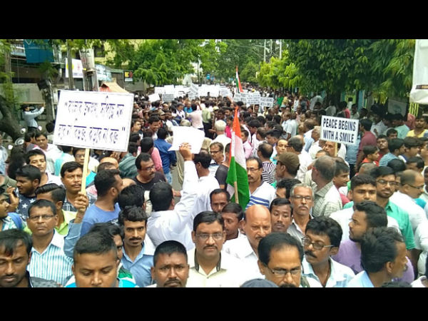 পাহাড়ের চাকা ঘুরছে, তিনমাস পর মন্ত্রী পা রাখতেই স্বাভাবিক ছন্দে মিরিক পাহাড়ের চাকা ঘুরছে, তিনমাস পর মন্ত্রী পা রাখতেই স্বাভাবিক ছন্দে মিরিক
