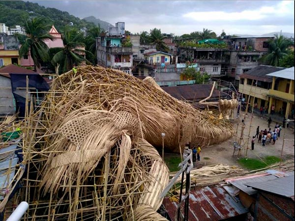 বড়দুর্গা বানিয়ে দেশপ্রিয় পার্ককে চ্যালেঞ্জ জানাচ্ছিল গুয়াহাটি, ঘটে গেল এই ঘটনা বড়দুর্গা বানিয়ে দেশপ্রিয় পার্ককে চ্যালেঞ্জ জানাচ্ছিল গুয়াহাটি, ঘটে গেল এই ঘটনা