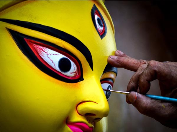 রাত পোহালেই মহালয়া, তার আগে দেখে নিন কোন বাংলা চ্যানেলে কে হলেন দুর্গা রাত পোহালেই মহালয়া, তার আগে দেখে নিন কোন বাংলা চ্যানেলে কে হলেন দুর্গা