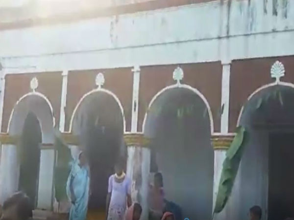 বাঁকুড়ার রাইপুরের রাজ পরিবারের দেবী মহামায়ার পুজো শুরু বাঁকুড়ার রাইপুরের রাজ পরিবারের দেবী মহামায়ার পুজো শুরু