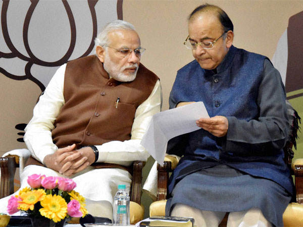 অর্থনীতি নিয়ে চিন্তিত মোদী তড়িঘড়ি বৈঠকে বসছেন জেটলির সঙ্গে অর্থনীতি নিয়ে চিন্তিত মোদী তড়িঘড়ি বৈঠকে বসছেন জেটলির সঙ্গে