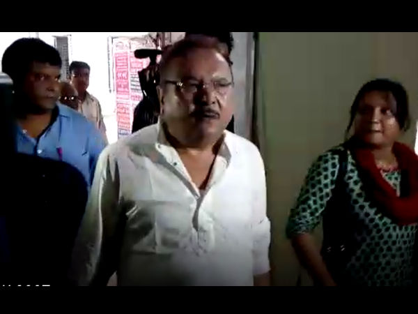 সিবিআই তাঁর ‘ঘর-ঘাট’! নোটিশ পেয়ে দু-দিন আগেই নিজাম প্যালেসে ছুটলেন মদন সিবিআই তাঁর ‘ঘর-ঘাট’! নোটিশ পেয়ে দু-দিন আগেই নিজাম প্যালেসে ছুটলেন মদন