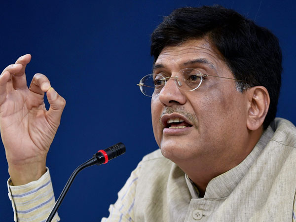 রেলে ১ লক্ষ নিয়োগের ঘোষণা রেলমন্ত্রীর, ভাগ্যের শিকে ছিঁড়তে পারে আপনারও রেলে ১ লক্ষ নিয়োগের ঘোষণা রেলমন্ত্রীর, ভাগ্যের শিকে ছিঁড়তে পারে আপনারও