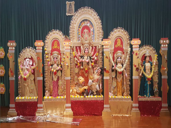 নেসভিল-এর দুর্গা প্রতিমা নেসভিল-এর দুর্গা প্রতিমা