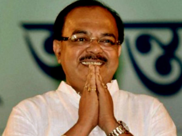 শোভনের সিবিআই-তলবে আশঙ্কার কালো মেঘ শোভনের সিবিআই-তলবে আশঙ্কার কালো মেঘ