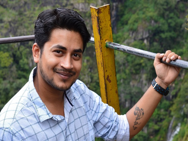 বেঙ্গালুরুতে তথ্য-প্রযুক্তি কর্মী খুনে গ্রেফতার সন্দেহভাজন দুষ্কৃতী বেঙ্গালুরুতে তথ্য-প্রযুক্তি কর্মী খুনে গ্রেফতার সন্দেহভাজন দুষ্কৃতী