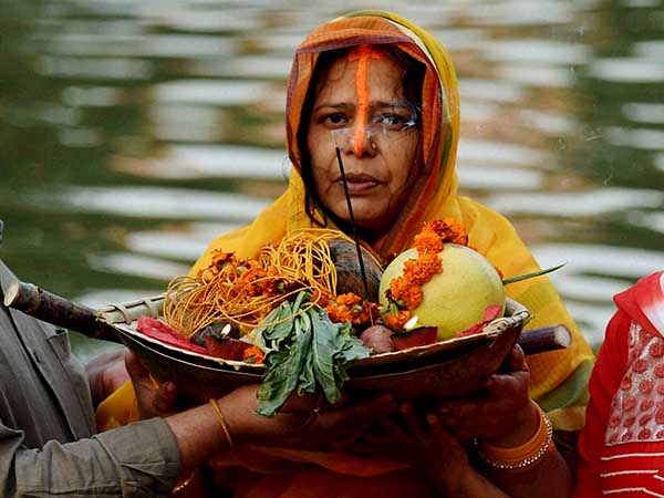 মেতে ওঠেন সব ধর্মের মানুষ