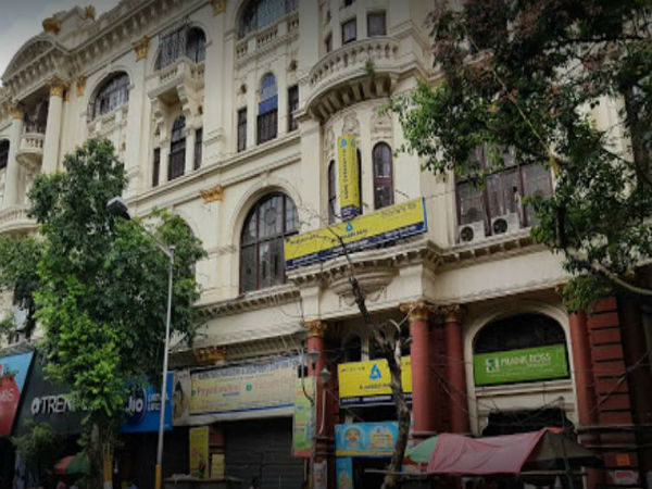 জওহরলাল নেহরু রোডে রাষ্ট্রায়ত্ত ব্যাঙ্কের ভল্ট ভেঙে 'চুরি' জওহরলাল নেহরু রোডে রাষ্ট্রায়ত্ত ব্যাঙ্কের ভল্ট ভেঙে 'চুরি'