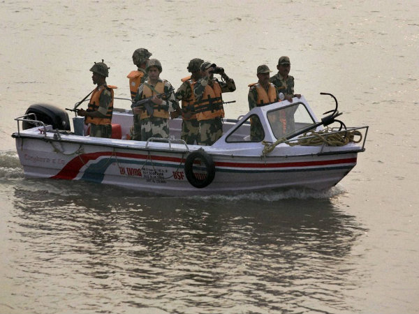 মাদক পাচারের নয়া রাস্তা বাতলেছে পাকিস্তান মাদক পাচারের নয়া রাস্তা বাতলেছে পাকিস্তান