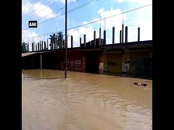 ঝাড়খণ্ডে অতিবৃষ্টির জের, নতুন করে প্লাবিত দক্ষিণবঙ্গের ৫ জেলা ঝাড়খণ্ডে অতিবৃষ্টির জের, নতুন করে প্লাবিত দক্ষিণবঙ্গের ৫ জেলা