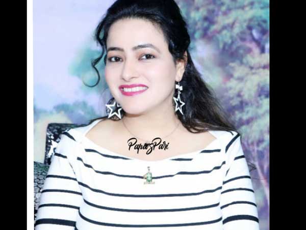 হোয়াটসঅ্যাপের মাধ্যমে ডেরার সঙ্গে যোগাযোগ হানিপ্রীতের হোয়াটসঅ্যাপের মাধ্যমে ডেরার সঙ্গে যোগাযোগ হানিপ্রীতের