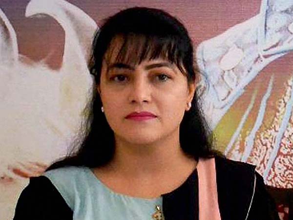 হানিপ্রীতকে নিয়ে পুলিশের এই ব্যবস্থা জানলে চমকে যাবেন হানিপ্রীতকে নিয়ে পুলিশের এই ব্যবস্থা জানলে চমকে যাবেন