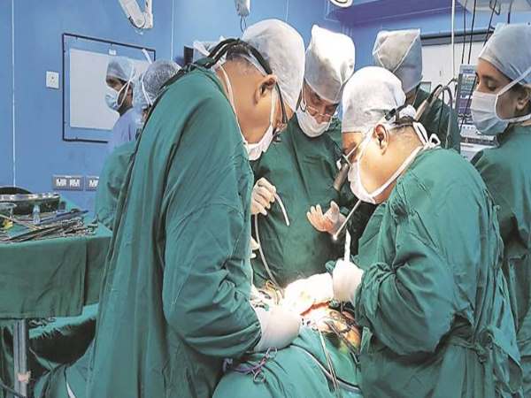 চিকিৎসার খরচ কমাতে চায় ভারত, কড়া বিরোধিতায় আমেরিকা চিকিৎসার খরচ কমাতে চায় ভারত, কড়া বিরোধিতায় আমেরিকা