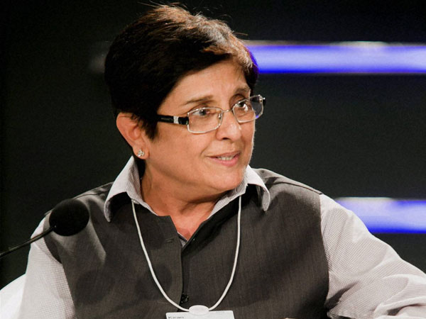 টুইট করে ট্রোলড হন কিরণ