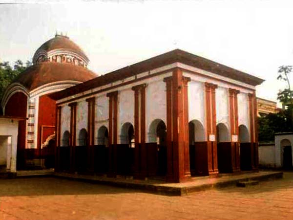 অদ্ভুত মিল দুই চণ্ডীতলার, মেলাইচণ্ডী-মাকড়চণ্ডী মন্দির ঘিরে কালী আরাধনায় মাতে ভক্তকুল অদ্ভুত মিল দুই চণ্ডীতলার, মেলাইচণ্ডী-মাকড়চণ্ডী মন্দির ঘিরে কালী আরাধনায় মাতে ভক্তকুল