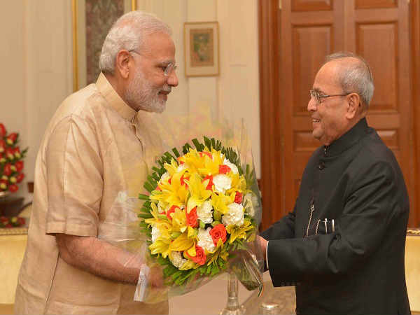সোনিয়া-মনমোহন নিয়ে অকপট প্রণব সোনিয়া-মনমোহন নিয়ে অকপট প্রণব