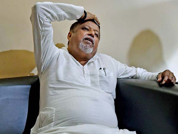 মুকুল তৃণমূলের চর! মুকুল তৃণমূলের চর!