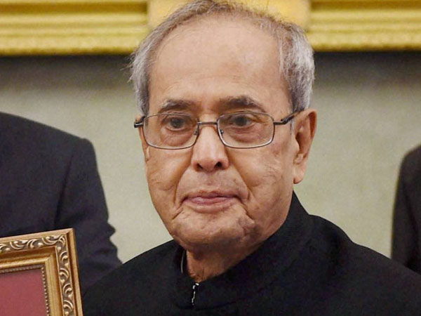 সোনিয়া-মনমোহন নিয়ে অকপট প্রণব সোনিয়া-মনমোহন নিয়ে অকপট প্রণব