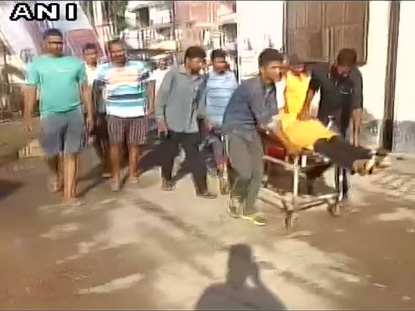 যোগীর রাজ্য উত্তরপ্রদেশে সাংবাদিককে গুলি করে খুন যোগীর রাজ্য উত্তরপ্রদেশে সাংবাদিককে গুলি করে খুন