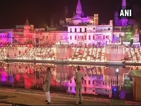 যোগী আদিত্যনাথের উদ্যোগে অযোধ্যা ফিরল ত্রেতা যুগেই যোগী আদিত্যনাথের উদ্যোগে অযোধ্যা ফিরল ত্রেতা যুগেই