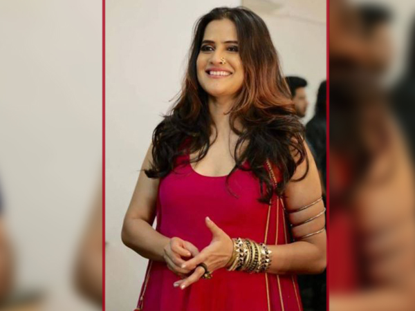 চলন্ত ট্রেনে খোদ কাকার হাতে যৌন লাঞ্ছনার শিকার হয়েছিলেন এই বলিউড গায়িকা চলন্ত ট্রেনে খোদ কাকার হাতে যৌন লাঞ্ছনার শিকার হয়েছিলেন এই বলিউড গায়িকা