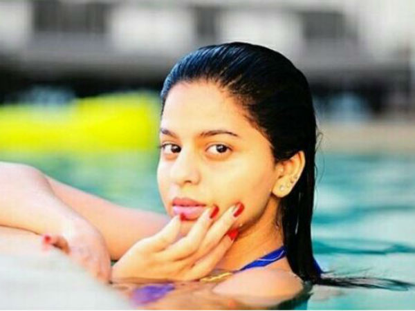 'বাদশা'-কন্যার নীল জলে স্নানের ছবি মাতিয়ে দিল ইন্টারনেট 'বাদশা'-কন্যার নীল জলে স্নানের ছবি মাতিয়ে দিল ইন্টারনেট