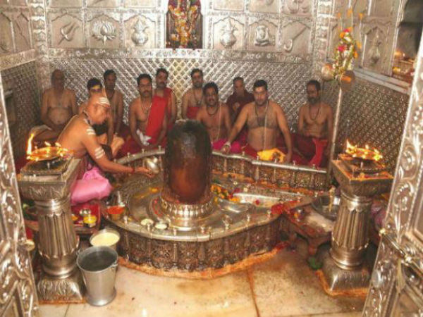 শিবলিঙ্গ রক্ষায় উজ্জয়িনীর জ্যোতির্লিঙ্গ মহাকালেশ্বর মন্দিরের জন্য নতুন নিয়ম সুপ্রিম কোর্টের শিবলিঙ্গ রক্ষায় উজ্জয়িনীর জ্যোতির্লিঙ্গ মহাকালেশ্বর মন্দিরের জন্য নতুন নিয়ম সুপ্রিম কোর্টের