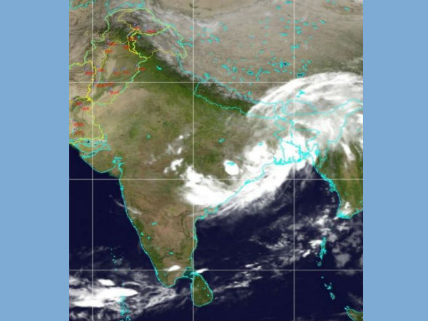 বাংলার আকাশে দুর্যোগের ঘনঘটা বাংলার আকাশে দুর্যোগের ঘনঘটা