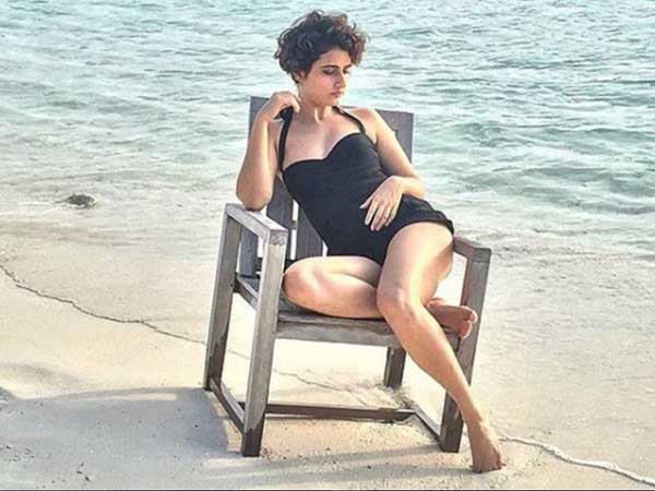 রমজান-এ আর যাই হোক সুইম স্যুট-এ ফোটো শ্যুট নয়