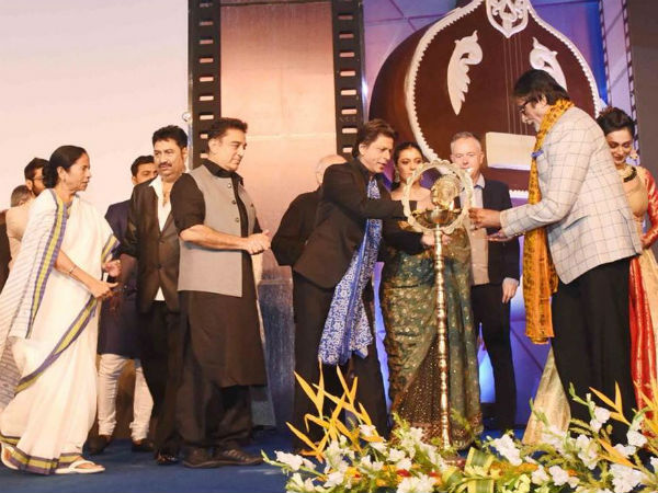 কলকাতায় শুরু হল চলচ্চিত্রের ভুরিভোজ, তারকা সমাবেশ বর্ণাঢ্য উদ্বোধন কলকাতায় শুরু হল চলচ্চিত্রের ভুরিভোজ, তারকা সমাবেশ বর্ণাঢ্য উদ্বোধন