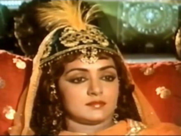 রাজিয়া সুলতানর ভূমিকায় হেমা