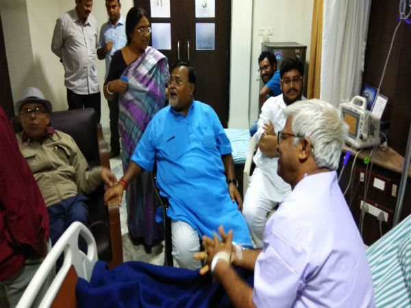 গৌতম দেবের সঙ্গে সৌজন্য বিনিময়