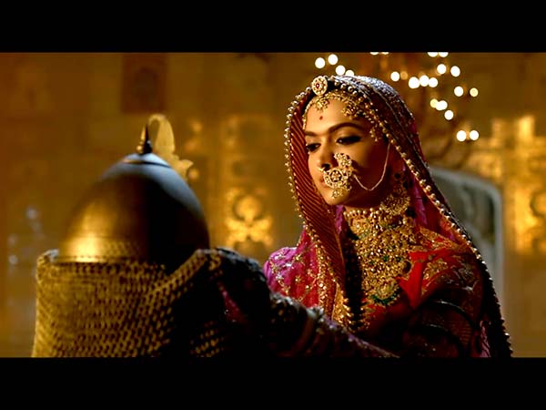 মেওয়ারের রাজ পরিবারের বাধা