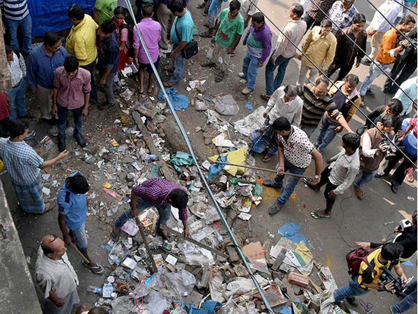 খতিয়ে দেখা হচ্ছে সিসিটিভি ফুটেজ