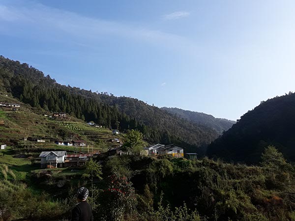 কী ভাবে পৌঁছবেন