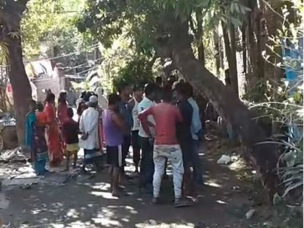 বাবার গায়ের রং কালো হলেও, ছেলে কেন ফর্সা, এই কারণে বজবজে শিশুপুত্রকে খুন করল বাবা বাবার গায়ের রং কালো হলেও, ছেলে কেন ফর্সা, এই কারণে বজবজে শিশুপুত্রকে খুন করল বাবা