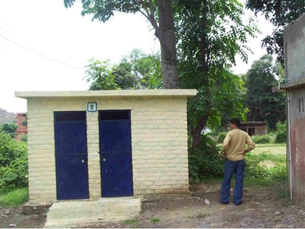 মধ্যপ্রদেশে স্বচ্ছ্ব ভারত অভিযানের নামে 'দরজা কেলেঙ্কারি' মধ্যপ্রদেশে স্বচ্ছ্ব ভারত অভিযানের নামে 'দরজা কেলেঙ্কারি'