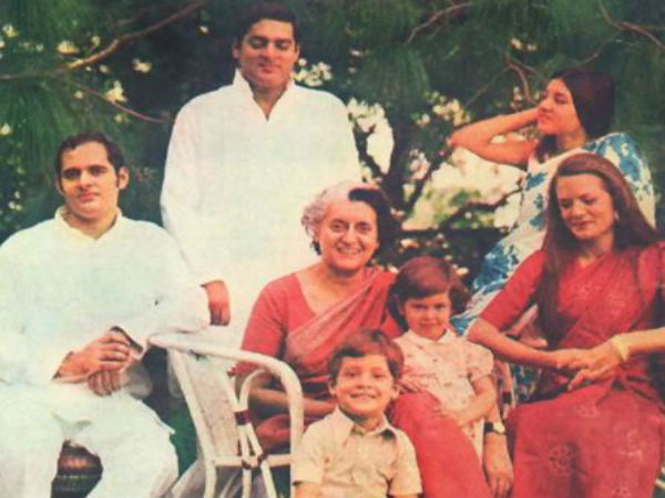 ৩৫ বছর পর কি এক হতে যাচ্ছে নেহরু-গান্ধী পরিবার, রাজনৈতিক মহলে জল্পনা ৩৫ বছর পর কি এক হতে যাচ্ছে নেহরু-গান্ধী পরিবার, রাজনৈতিক মহলে জল্পনা