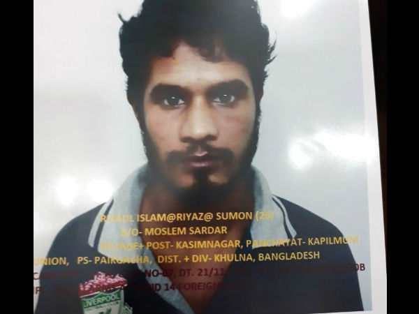 কলকাতায় আল কায়েদা! চিৎপুর স্টেশনে এসটিএফের জালে ৩ খতরনাক জঙ্গি কলকাতায় আল কায়েদা! চিৎপুর স্টেশনে এসটিএফের জালে ৩ খতরনাক জঙ্গি