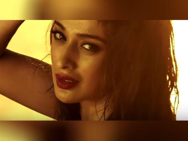 মুক্তির আগেই 'জুলি ২' ছবির উত্তেজনাপূর্ণ যৌন দৃশ্য 'লিক' , ভিডিও ঘুরছে নেট দুনিয়ায় মুক্তির আগেই 'জুলি ২' ছবির উত্তেজনাপূর্ণ যৌন দৃশ্য 'লিক' , ভিডিও ঘুরছে নেট দুনিয়ায়